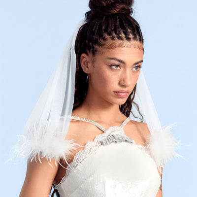 The Feather Veil - premium tulle w. feathered trim
