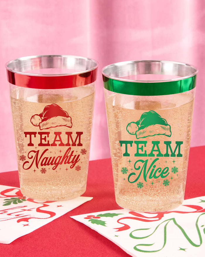 Team Naughty or Nice Cups - 30 plastic cups