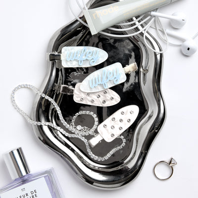 Wifey Beauty Clips - 4 pc acrylic hair clips