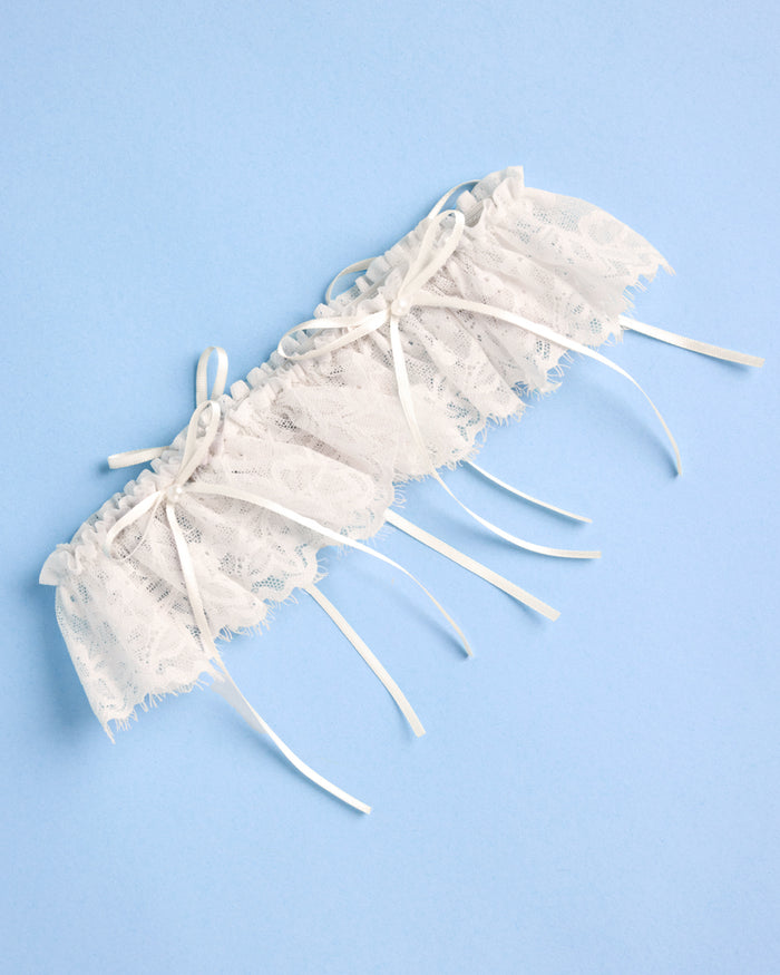 Classic Bride Garter - cream garter w. bows + pearls