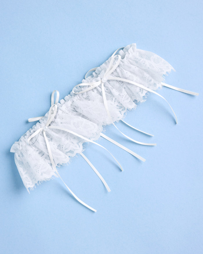 Classic Bride Garter - cream garter w. bows + pearls