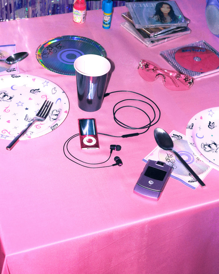 That's Hot Tablecloth - washable table cover