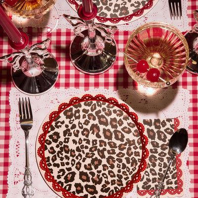 Wild Thing Plates - 25 paper plates