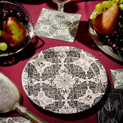 Romantic Horror Plates - 25 paper plates