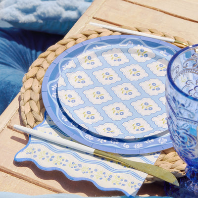 Coastal Plates - 32 paper plates, 2 sizes