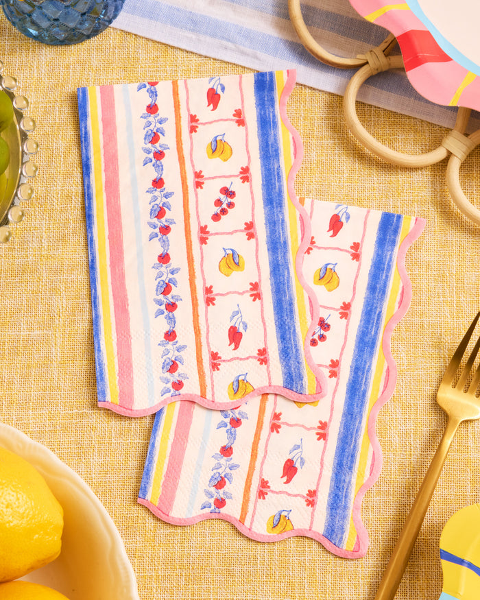Italian Capri Napkins - 25 wavy edge napkins