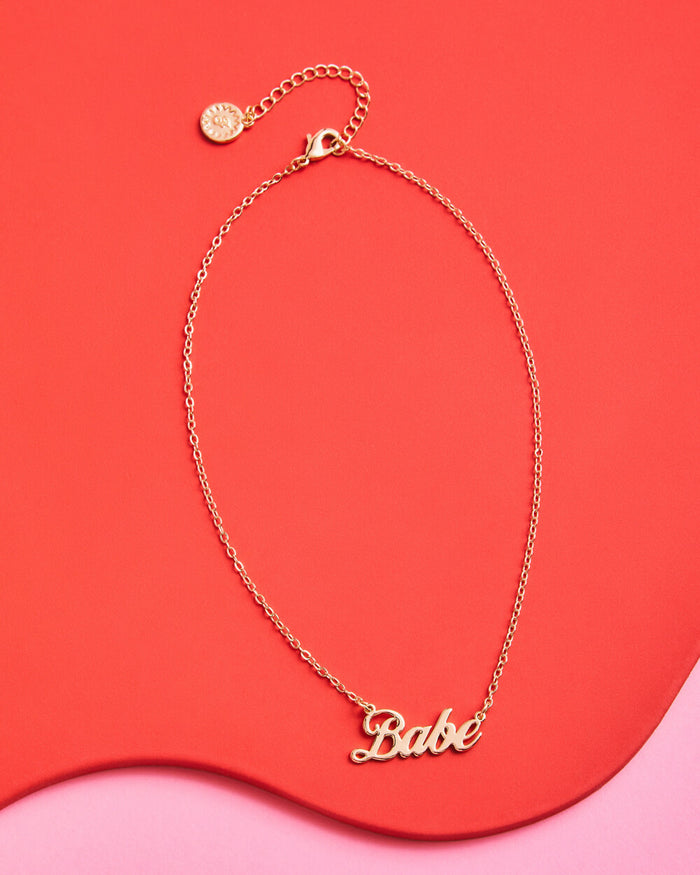 Babe Necklace Pack - 4 gold necklaces