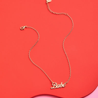 Babe Necklace Pack - 4 gold necklaces